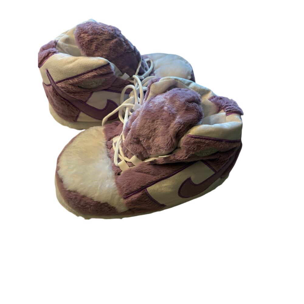 Sneaker Slippers Purple and White Unisex Fits Size 6-13 New with Bag